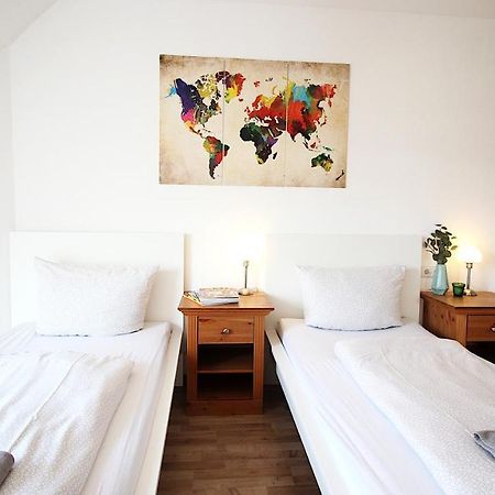 Homie Stay Zell - Apartment Mit Privatparkplatz Zell am Main Esterno foto