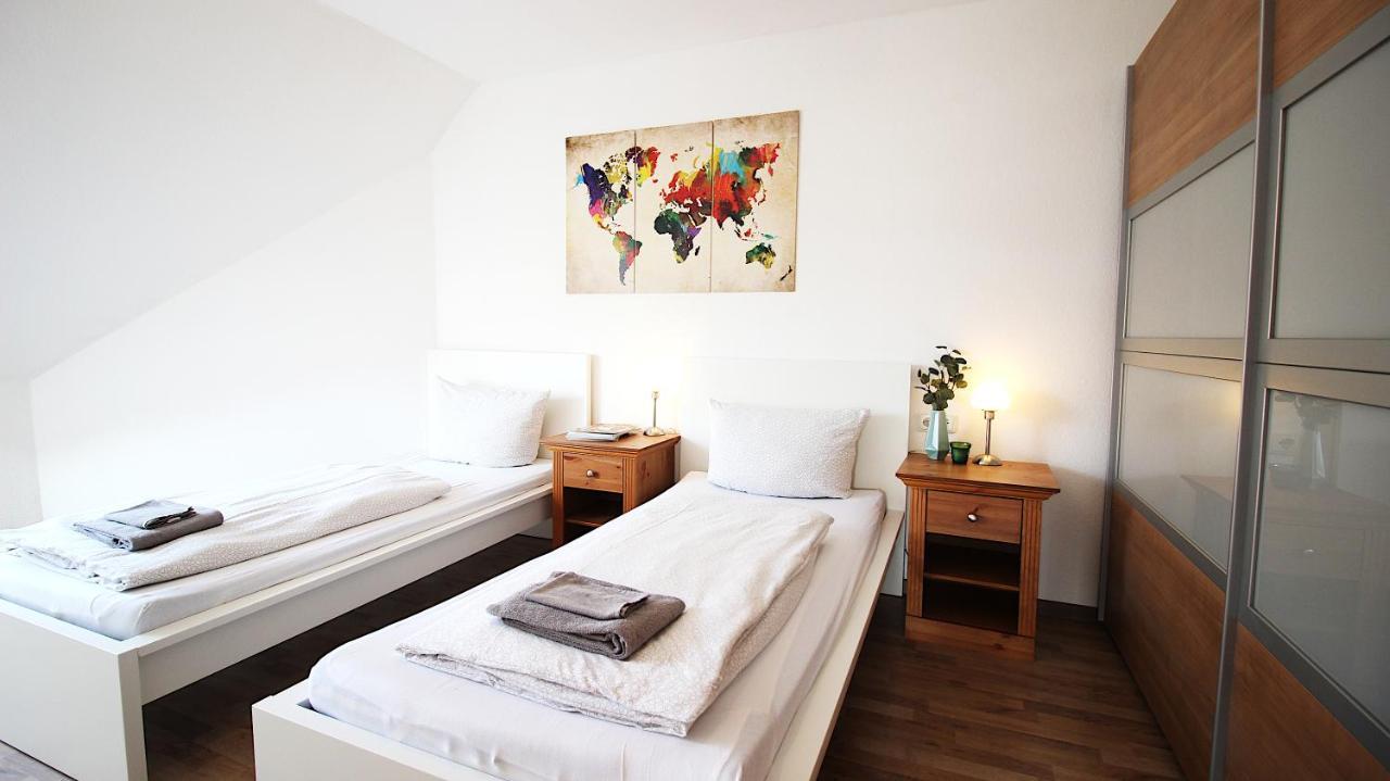 Homie Stay Zell - Apartment Mit Privatparkplatz Zell am Main Esterno foto